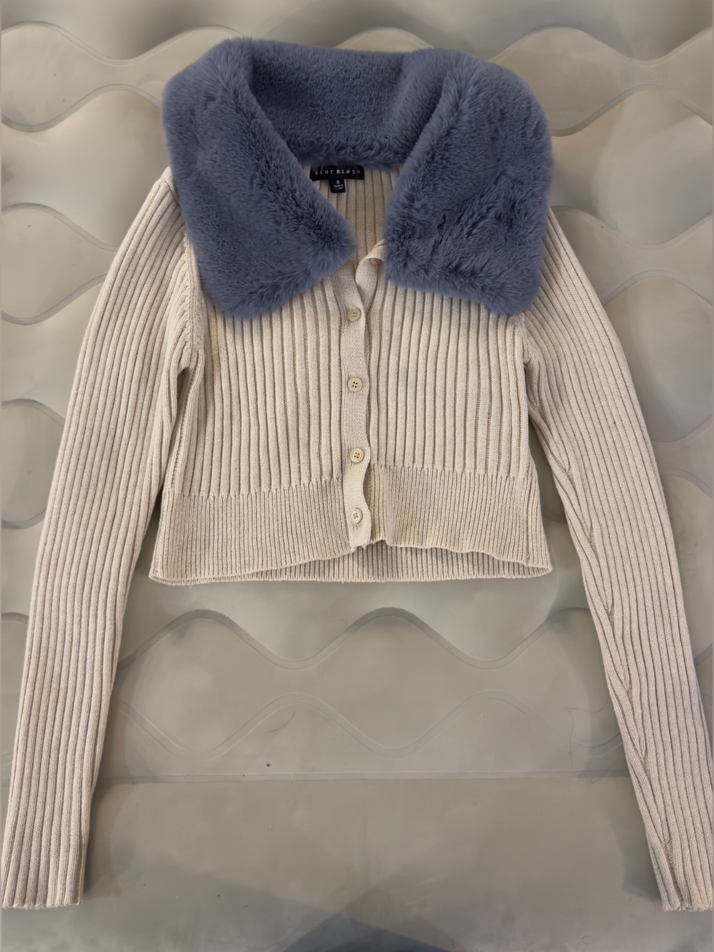 Women’s Ribbed Cream Cardigan with Plush Blue Collar